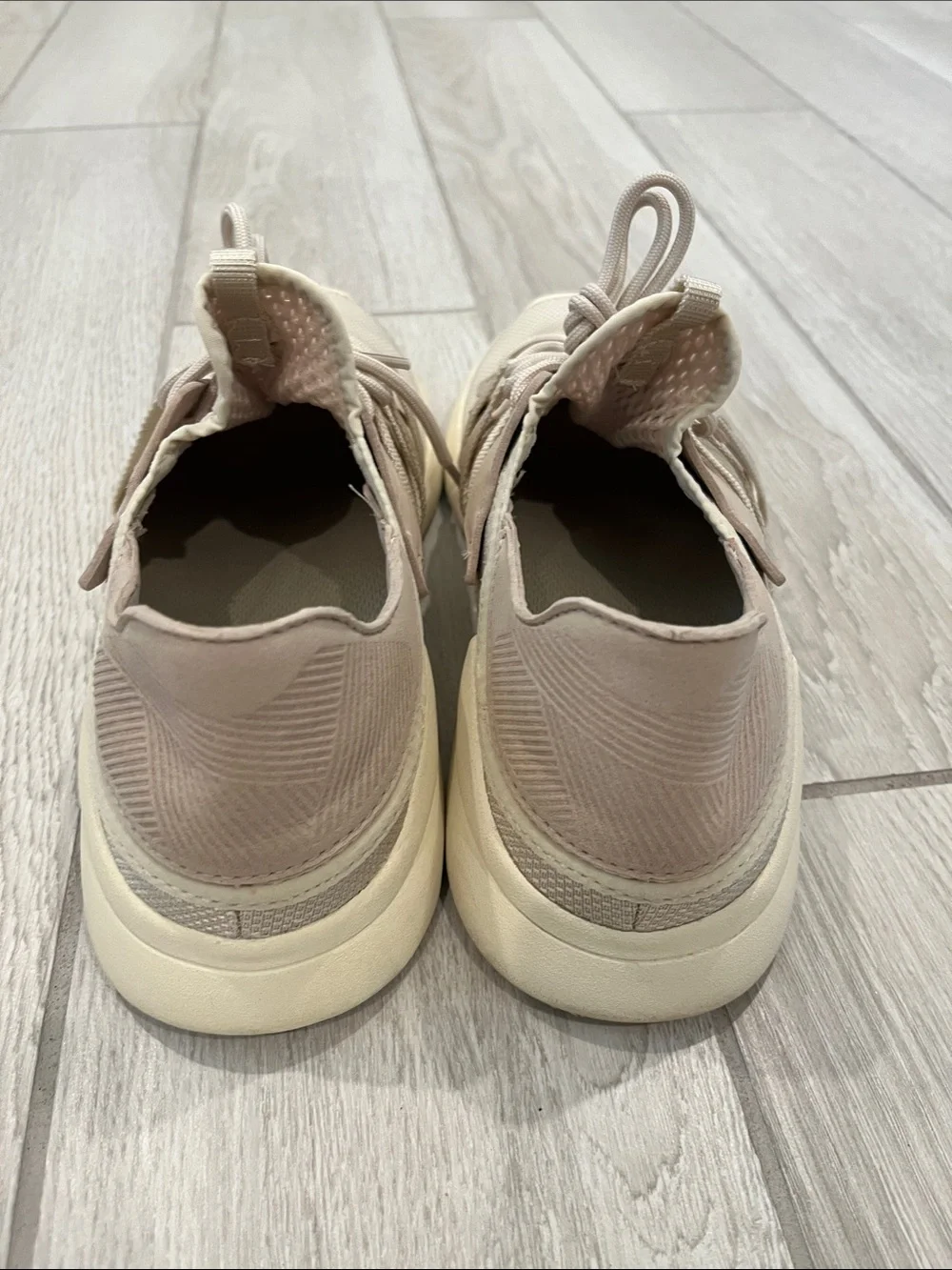OluKai Men’s Holo Shoes - Picture 6 of 7